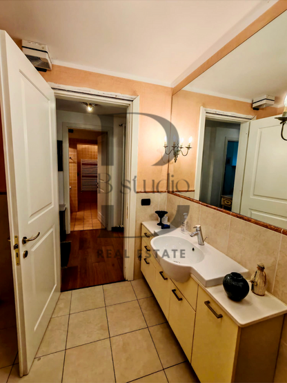 Apartment of the Rose