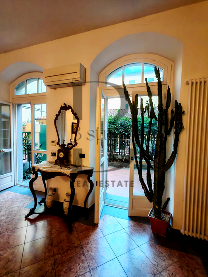 Apartment of the Rose